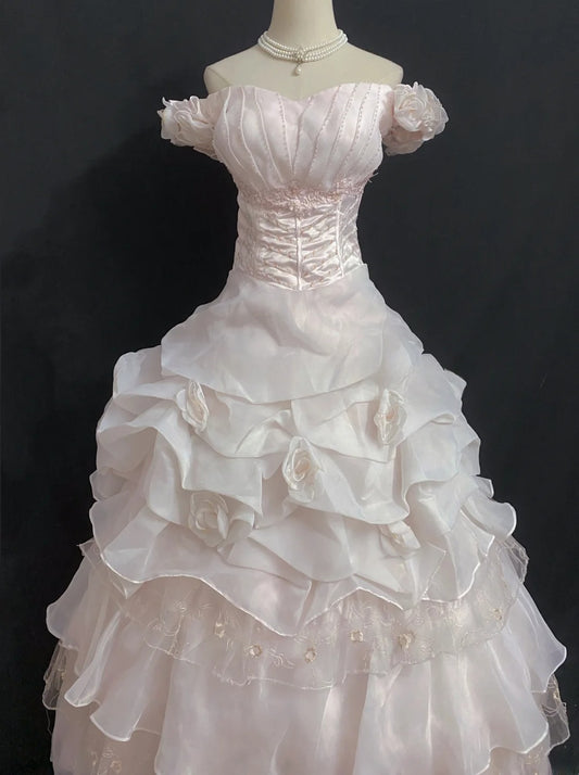 Princesses Fairytale Ball Gown Off The Shoulder Pearl Pink With Tiered Lace Quince Dress Quinceanera Dresses Formal 16th Birthday Outfit RB8014