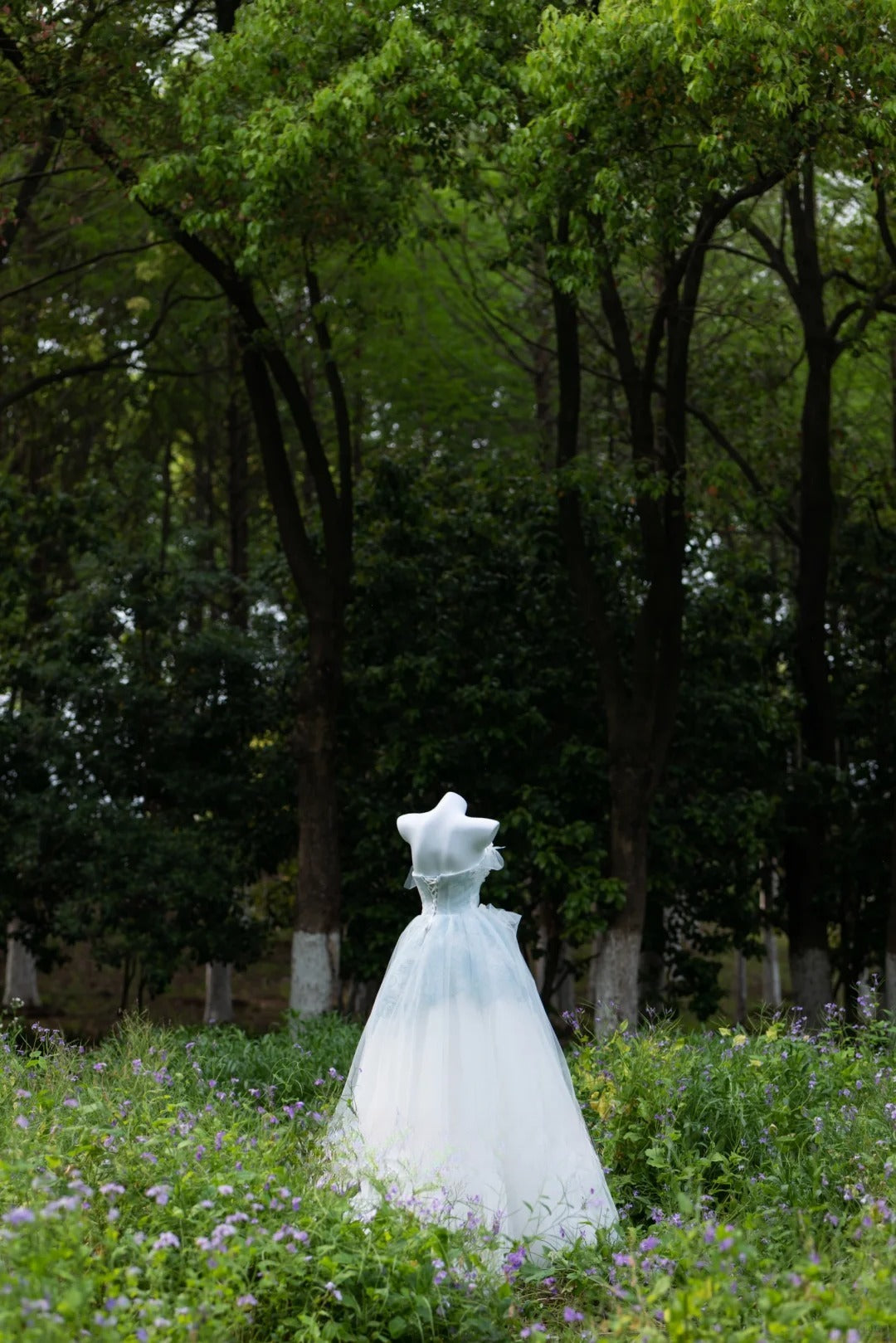 Strahlendes, trägerloses, hellblaues Tüll-Abendkleid – das perfekte Outfit für den 19. Geburtstag (AU036)