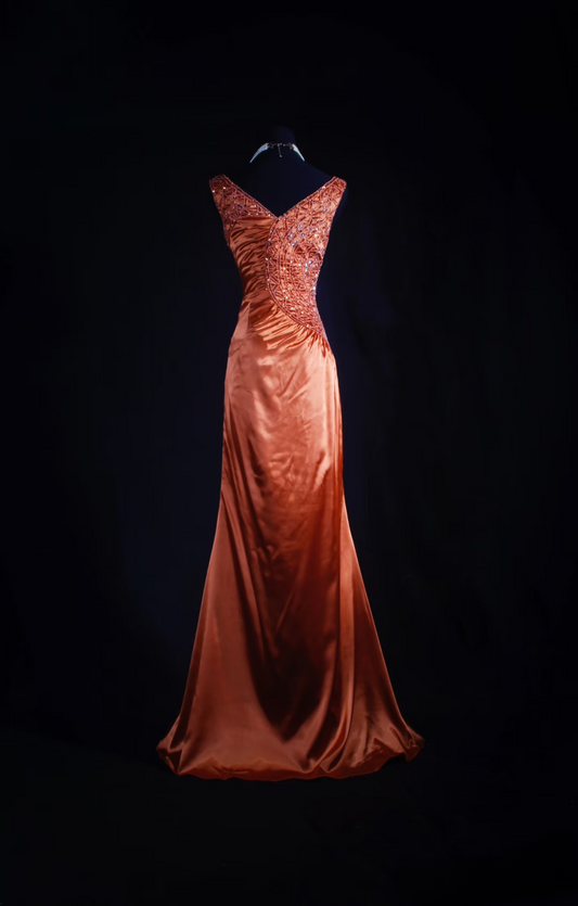 Vintage-Abendkleider im Stil der 1950er Jahre: Elegantes, rostrotes, langes Abendkleid mit V-Ausschnitt (Inspiration AU052)