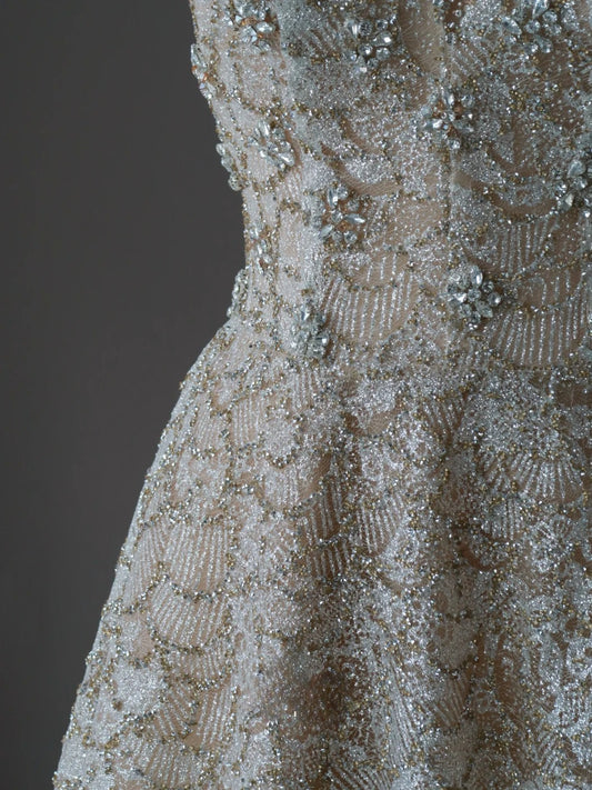 Glitzerndes A-Linien-Abendkleid in Champagner mit Spaghettiträgern, Pailletten und Perlenstickerei, langes formelles Partykleid RB6582