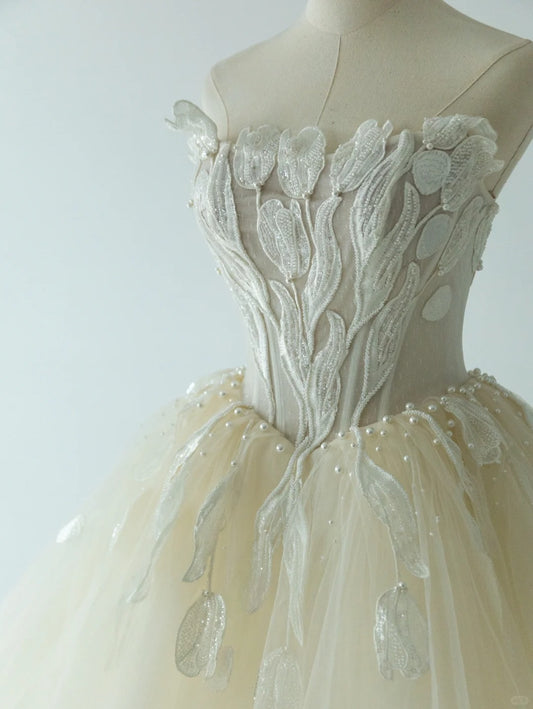 Classic Ball Gown Strapless Cream Ivory Lace Tulle Long Groom Bride Gown Bridal Dress Modest Wedding Dresses RB7701