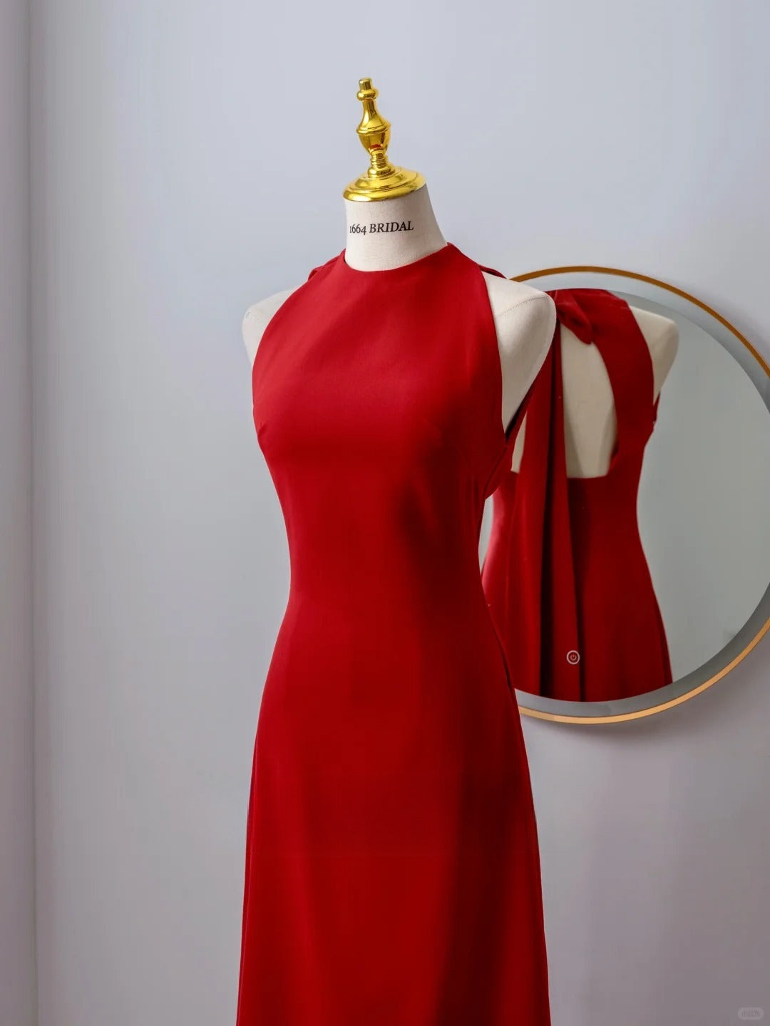 Schlichtes, langes, rückenfreies, rotes Satin-Abendkleid in A-Linie mit Rundhalsausschnitt, formelles Partykleid, Ballkleid AU107