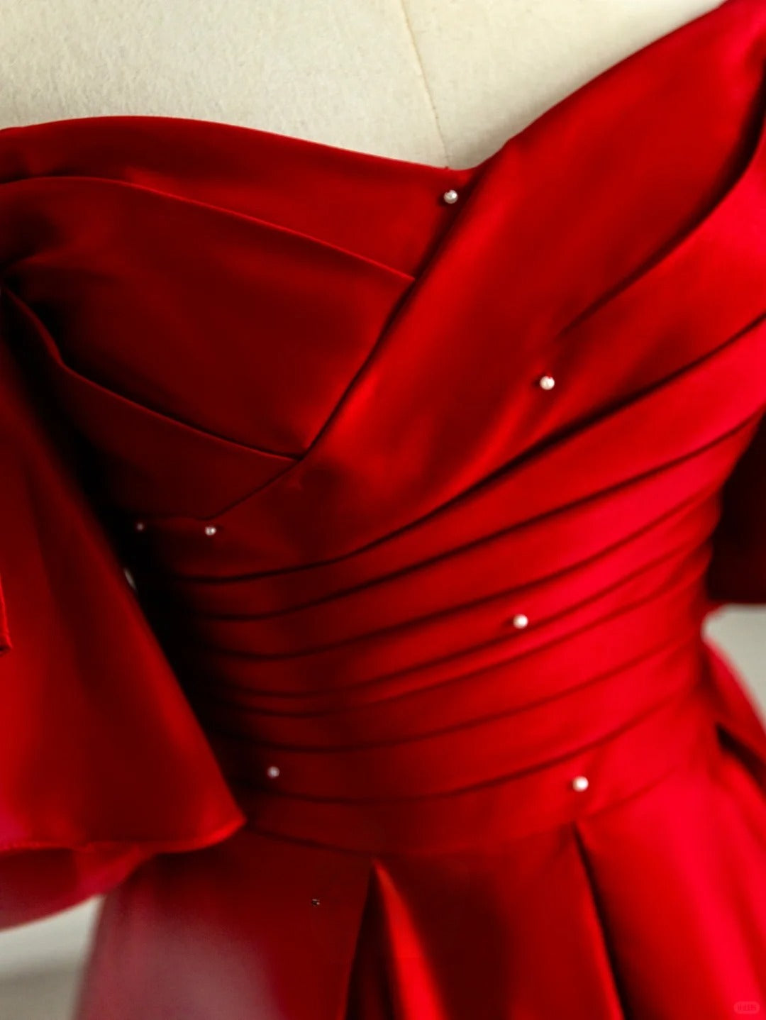 Elegant Ball Gown Off The Shoulder Red Satin With Sleeves Long Birthday Outfits Semi Formal Gown Wedding Guest Dresses RB6607