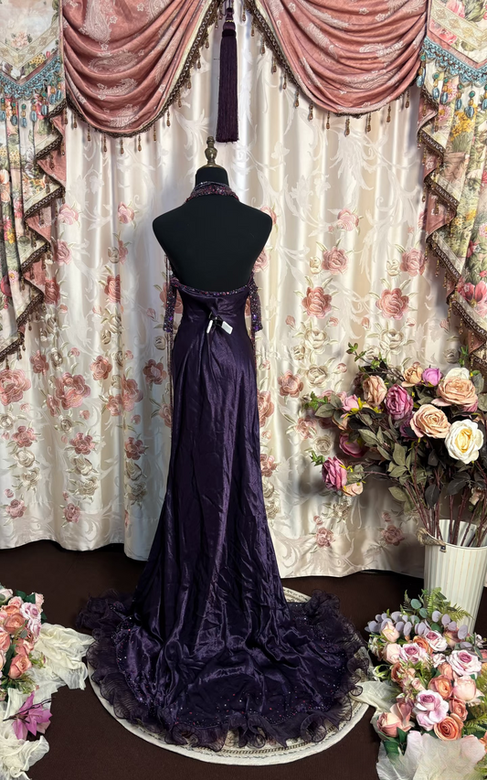 Vintage-Abendkleider im Stil der 1950er Jahre: Elegante Retro-Abendkleider, Inspirationen für lange, trägerlose Abendkleider in Traubenfarbe (AU196)