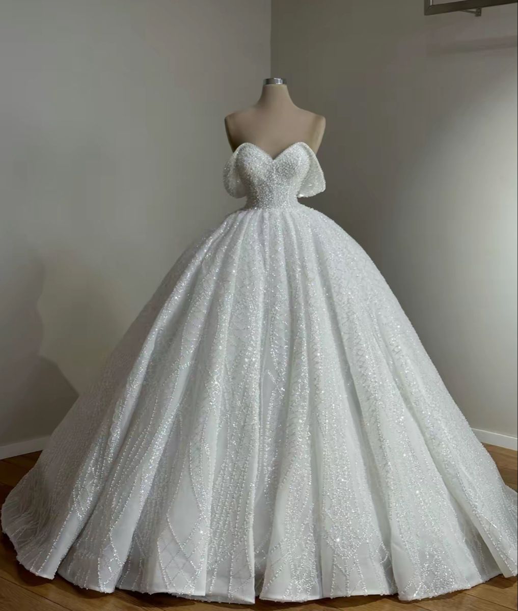 Romantic Ball Gown Off The Shoulder White Sequins Long Wedding Dress Fairy Formal Short Sleeves Wedding Dresses B119