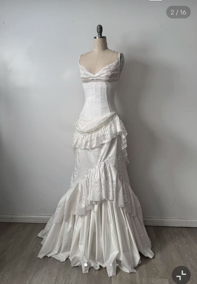 Princess Wedding Dress Mermaid Vintage Spaghetti Straps Lace Floor Length Bridal Gown RC1394