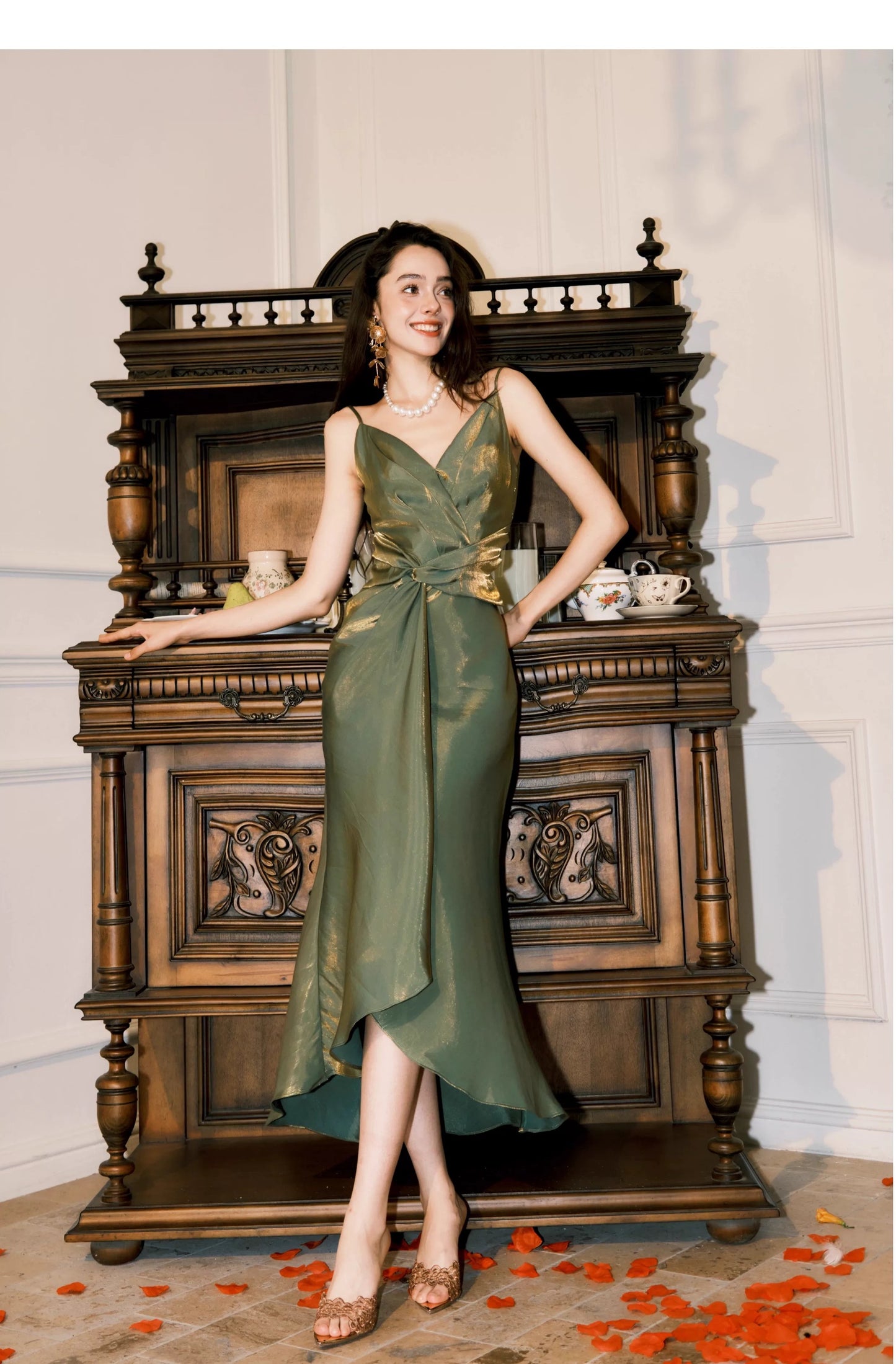 Elegantes Etuikleid mit Spaghettiträgern in Grün für Damen, Mädchen und Teenager – Ballkleider N2178