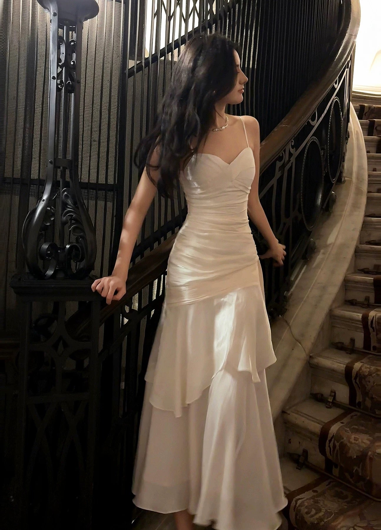 Elegant Mermaid Spaghetti Strap White Sleeveless Ruffled Date Night Outfit Outdoor Semi Formal Long Wedding Guest Dresses RB5031