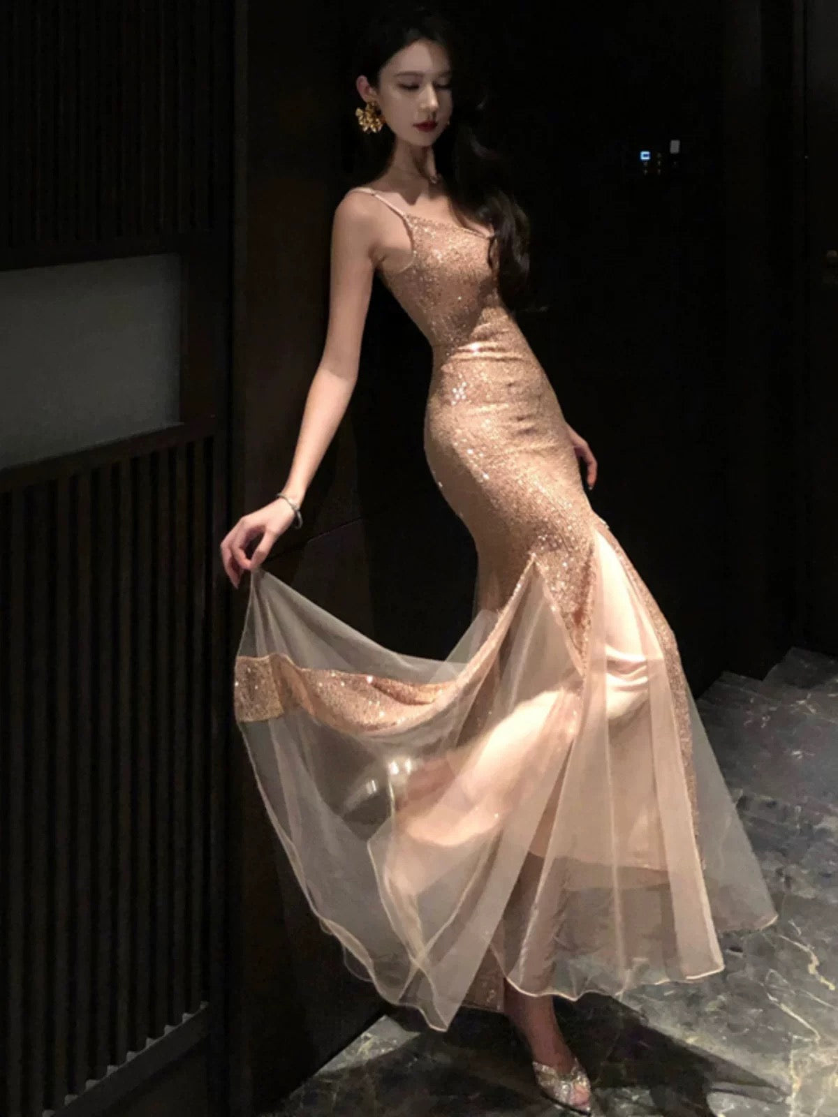 Meerjungfrau-Spaghetti-Träger-Champagner-Pailletten 21. Geburtstag Elegantes Outfit Sommer Strand Formelle Hochzeitsgastkleider N3978