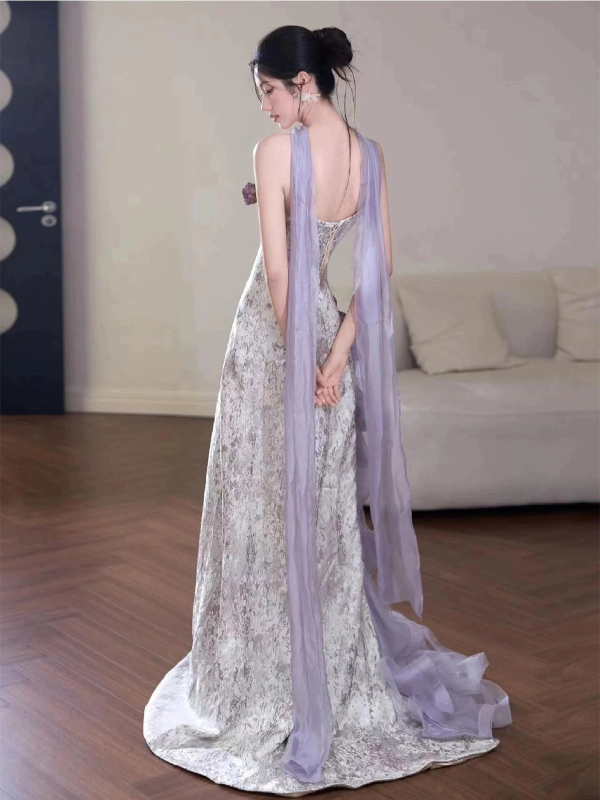 Glitzerndes Meerjungfrauen-Abendkleid mit herzförmigem Ausschnitt in Flieder mit Blumen, bodenlang, Inspiration für Abend-Outfits RB5164