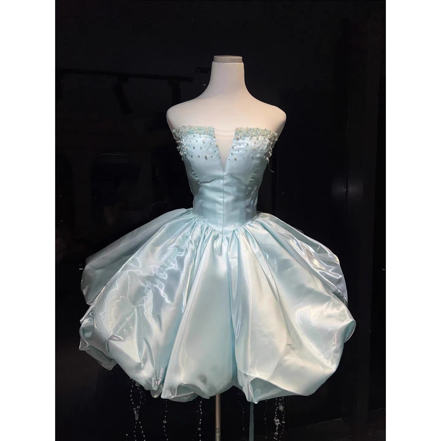 Beautiful Ball Gown Strapless Blue Satin Date Night Outfits Semi Formal Prom Gown Evening Dresses RB5325