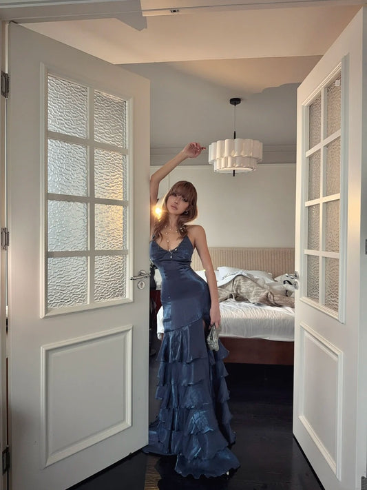 Robe de bal longue sirène gris argenté dos nu à bretelles croisées et fente, idéale pour un 19e anniversaire (N240)