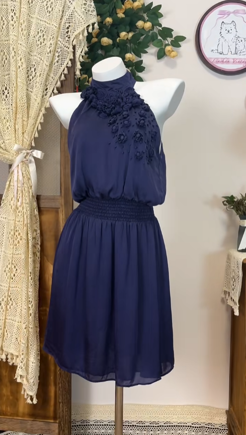 Elegantes A-Linien-Neckholder Marineblau Chiffon Kurzes Abschlusskleid High School Homecoming Kleider N4566