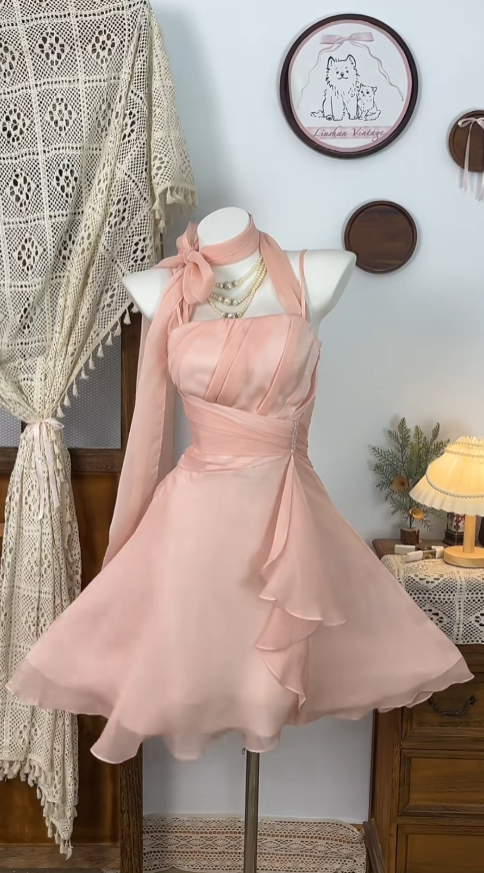 Wunderschöne Ballkleider Neckholder Zartrosa Chiffon Mini Abschlussball Kurze Abiballkleider Homecoming Kleider N4632