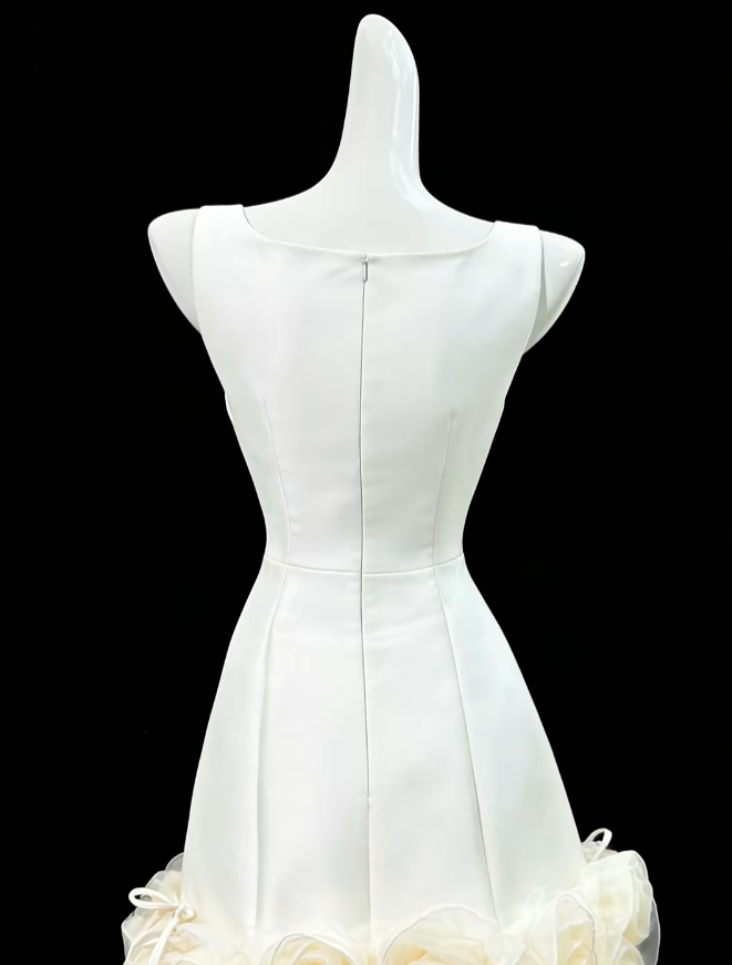 Jolie Robe Fourreau Satin Blanc Avec Volant Senior Inspo Remise de Diplôme Robes Courtes Hoco Robes de Bal N4705