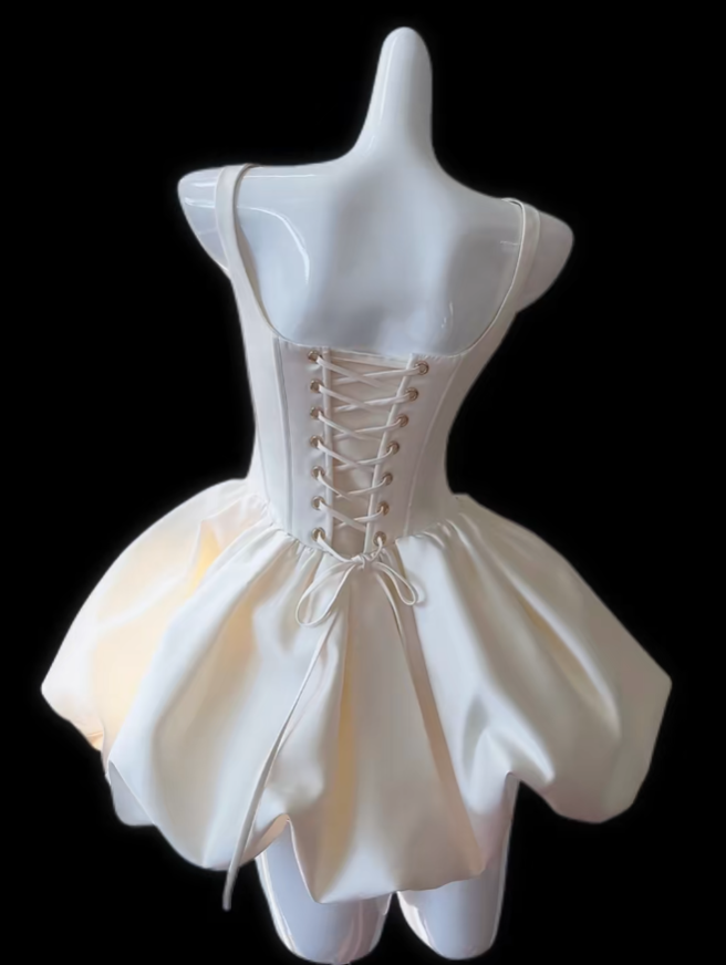 Jolie Robe de Bal Col Carré Satin Blanc Inspiration Senior Robes de Soirée de Remise de Diplôme Hoco Robes de Bal Courtes N4713