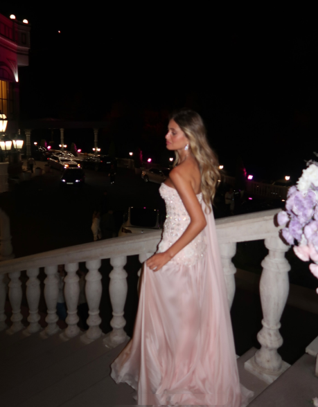 Exquisite Meerjungfrau One-Shoulder-Rosa-Chiffon mit silbernen Perlen Ballkleider Langes Partykleid 18. Geburtstag Outfits Ballkleid RB1345