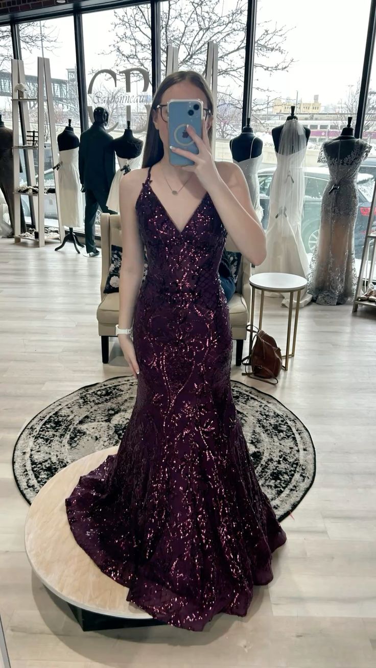 Shiny Mermaid Halter Burgundy Sleeveless Sequin Long Prom Dresses Inspo Prom Gown RB1351