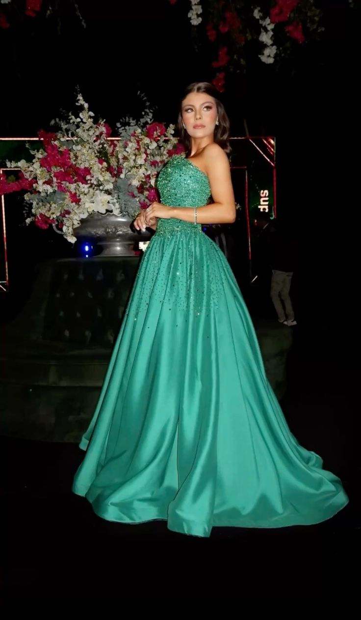 Chic Ball Gown Strapless Green Beaded Long Prom Dresses 22th Birthday Outfits Prom Gown RB1565