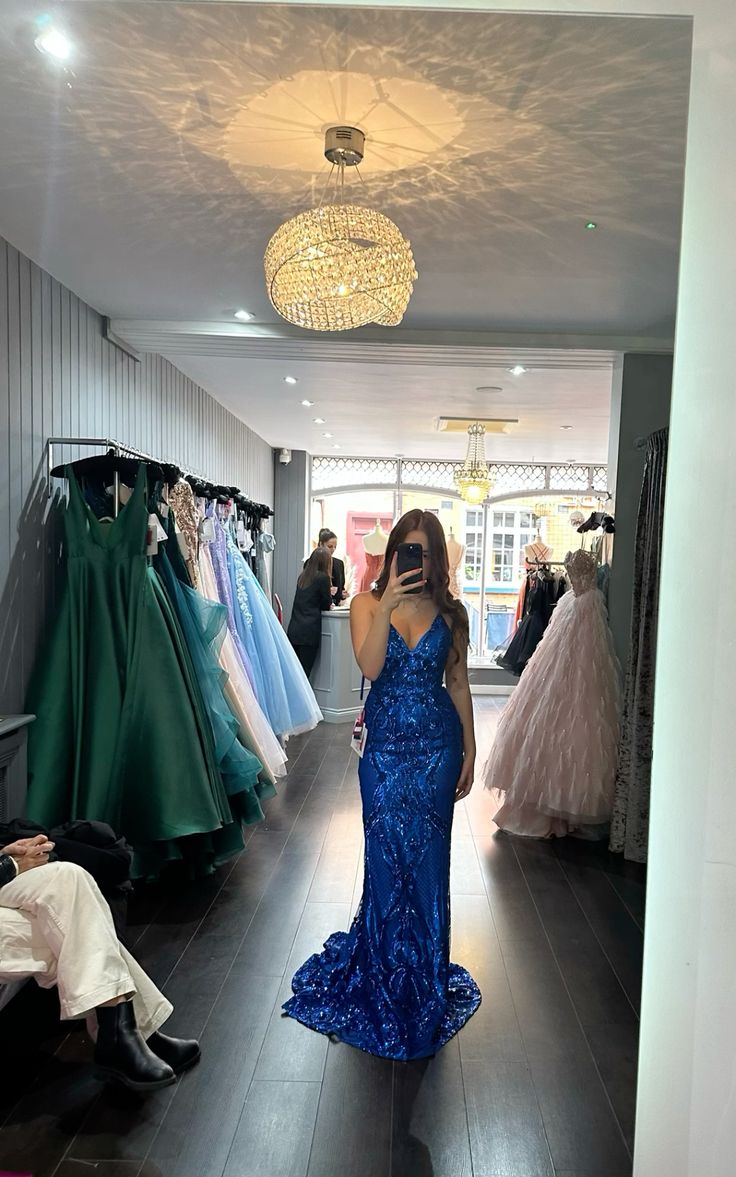 Unique Mermaid Spaghetti Straps Royal Blue Sequin Prom Dresses For Teens Formal Dress Party Outfits Prom Gown RB2104