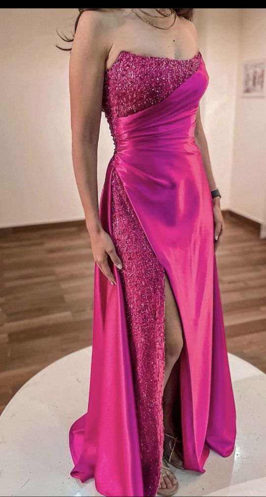 Elegant Sheath Strapless Satin Sequin Fuchsia Slit Prom Dress Inspiration Party Formal Prom Dresses RB740