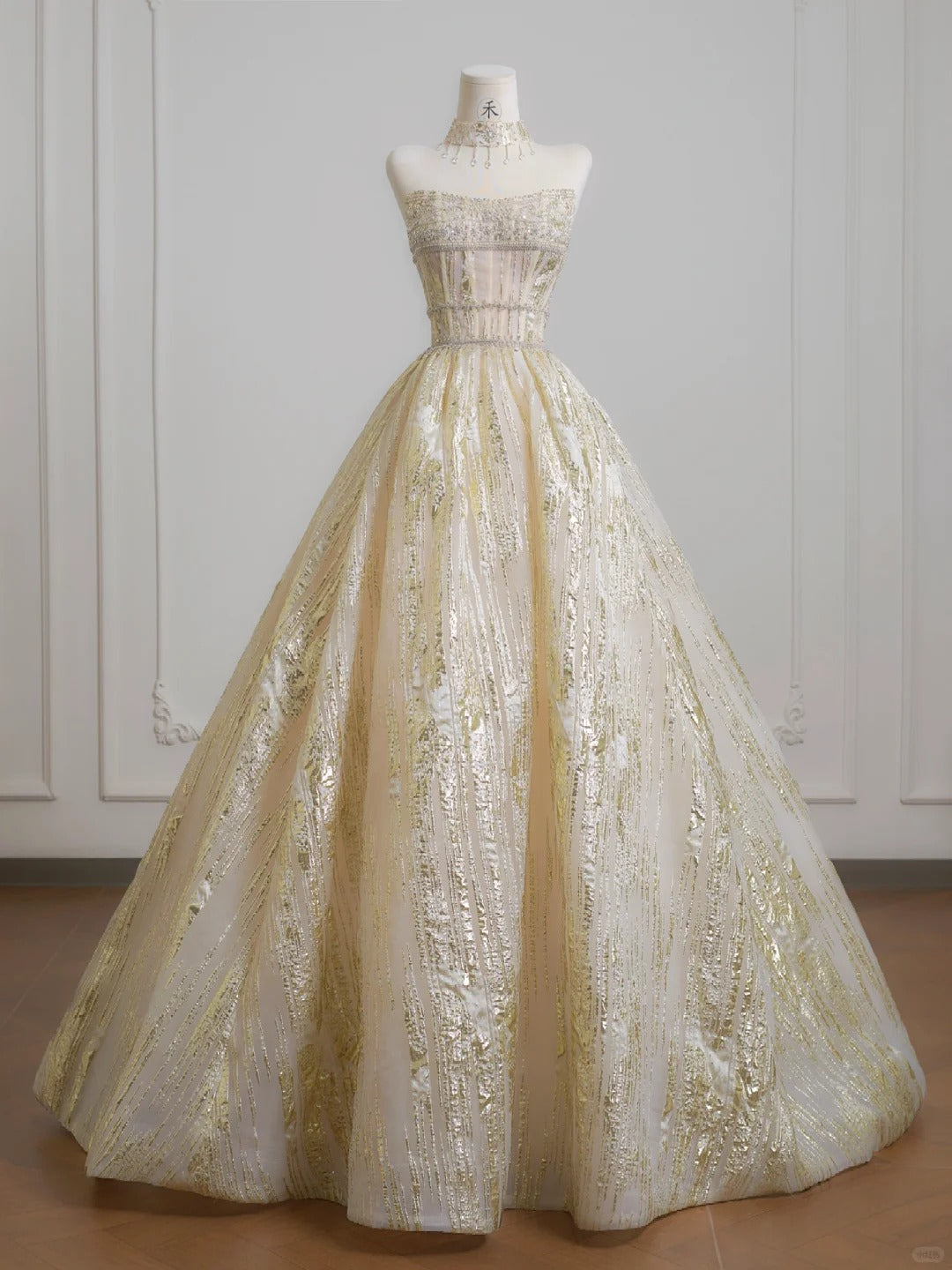 Stunning Gold Strapless A-Line Tulle Sparkling Wedding Dress Formal Evening Dress RF0610