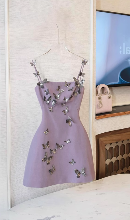 Zartes Lila Spaghettiträger Bodycon Satin Kurzes Ballkleid Homecoming Kleid RF0734