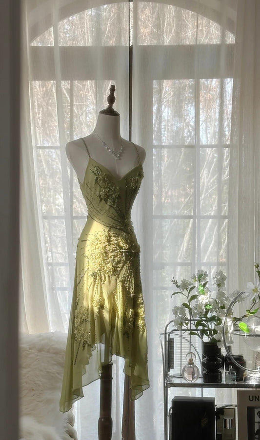Elegante grüne Spaghettiträger Etuikleid Chiffon Perlen Kurzes Ballkleid RF0868