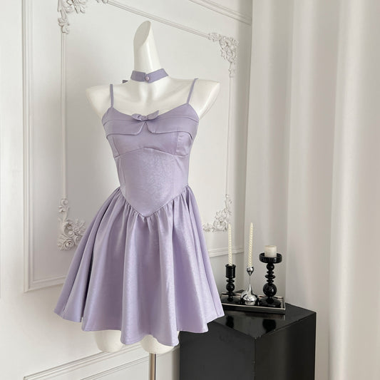 Wunderschönes lavendelfarbenes Spaghettiträger-A-Linien-Satin-Kurzballkleid Sweet 16 Kleid RF0939