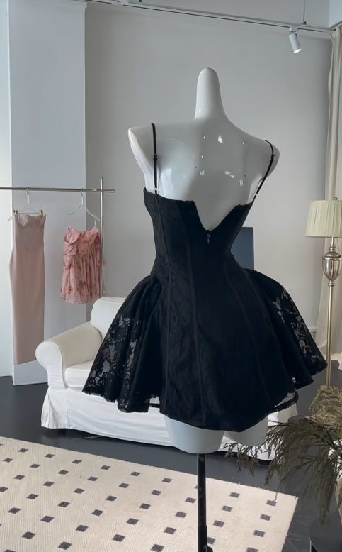 Robe de bal courte en dentelle noire glamour à bretelles spaghetti, robe de soirée douce, robe d'anniversaire douce RF0943