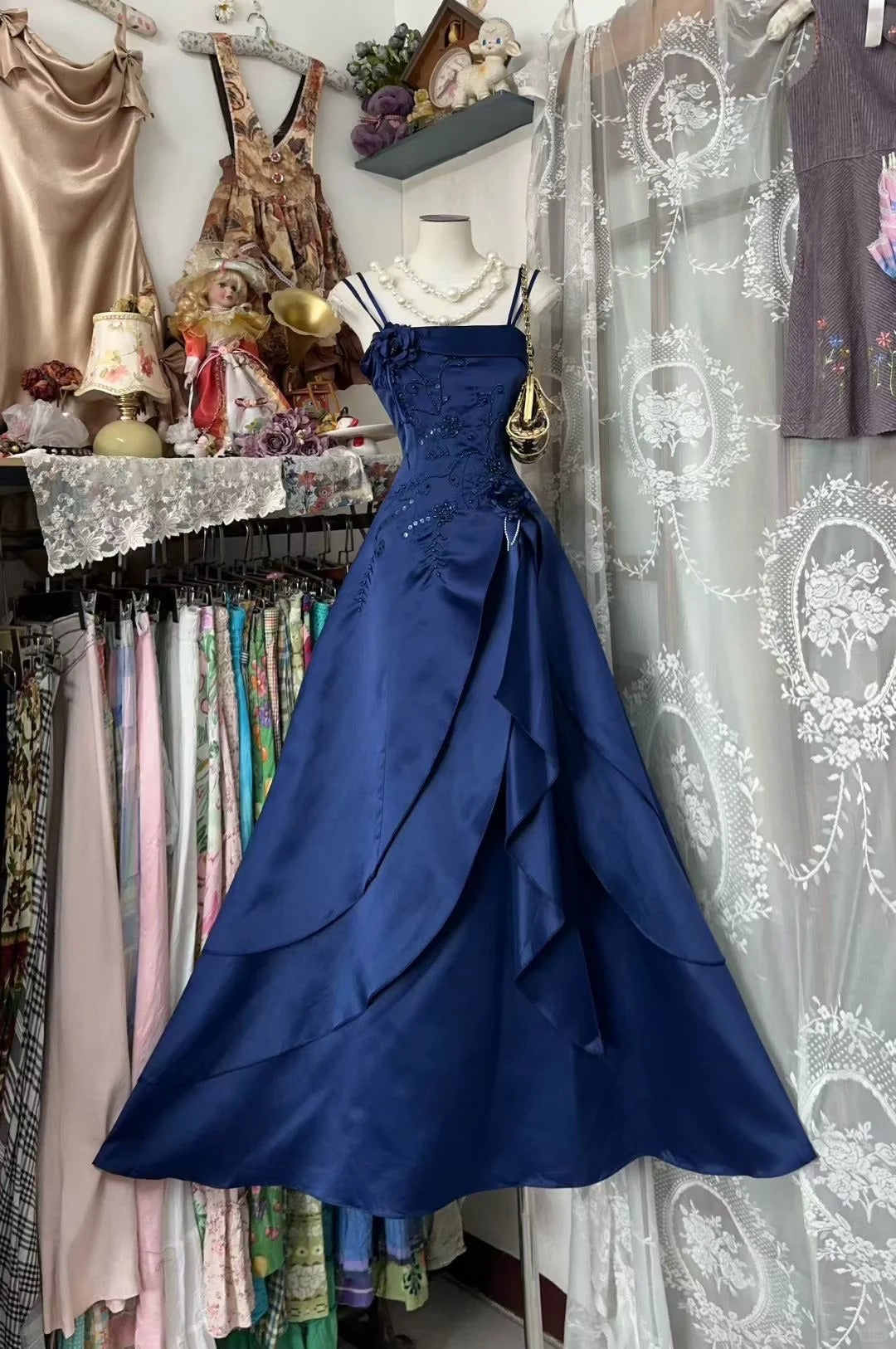 Charmante Abschlussballkleider Ballkleid Spaghettiträger Marineblau Satin Bodenlang Abendkleider N3592