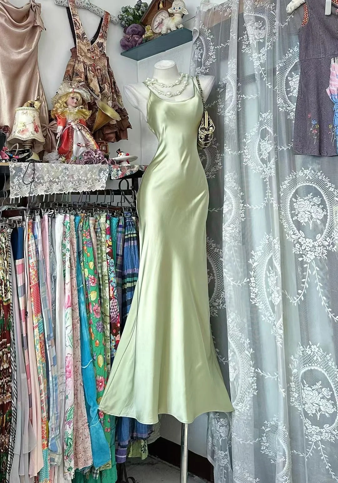 Robe de bal vintage sirène à fines bretelles vert sauge en satin, longue, inspiration robe de soirée formelle N1964