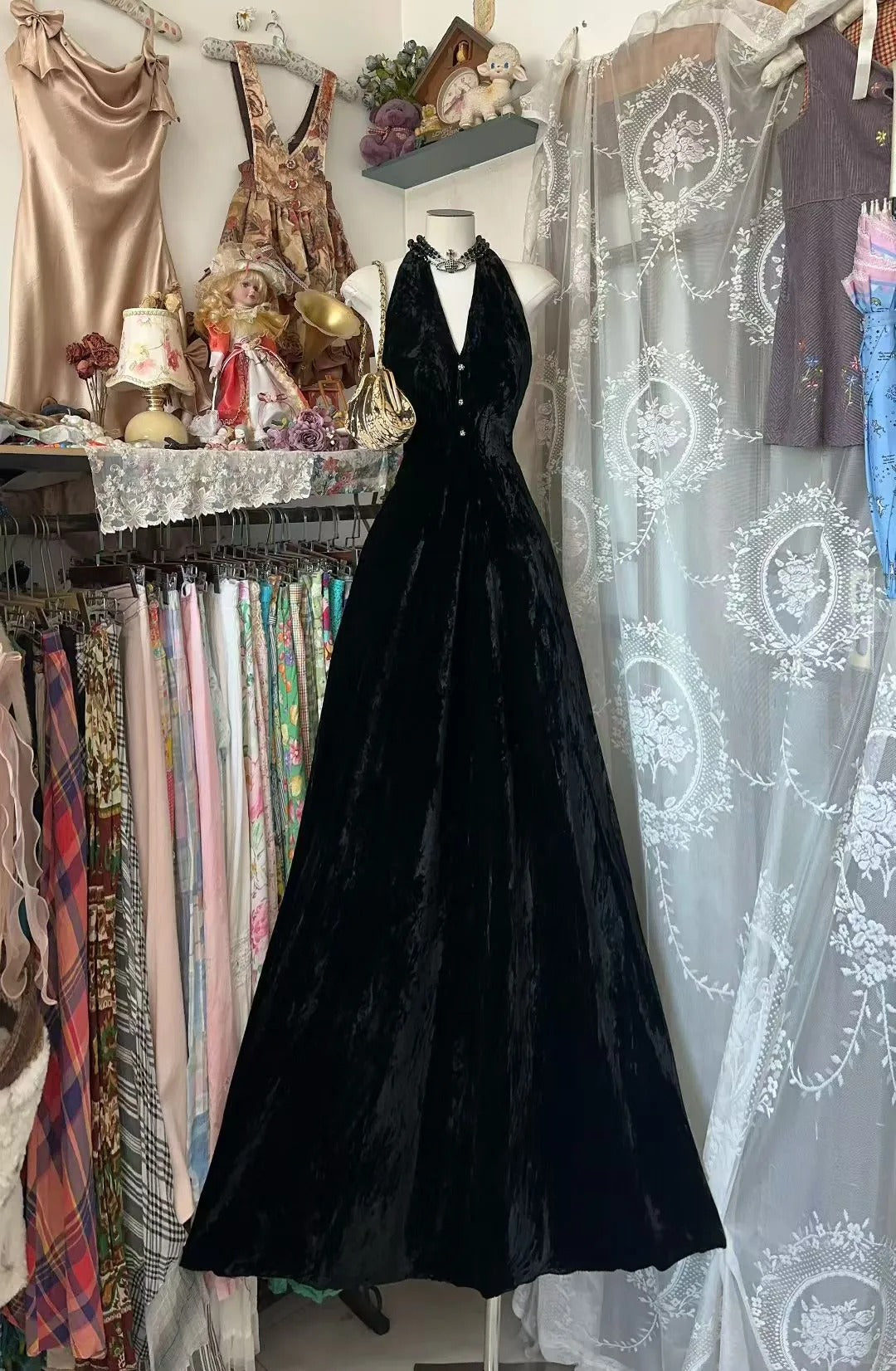 Robe de soirée longue vintage années 80 en velours noir, coupe trapèze, dos nu, sans manches, style années 80, N1939