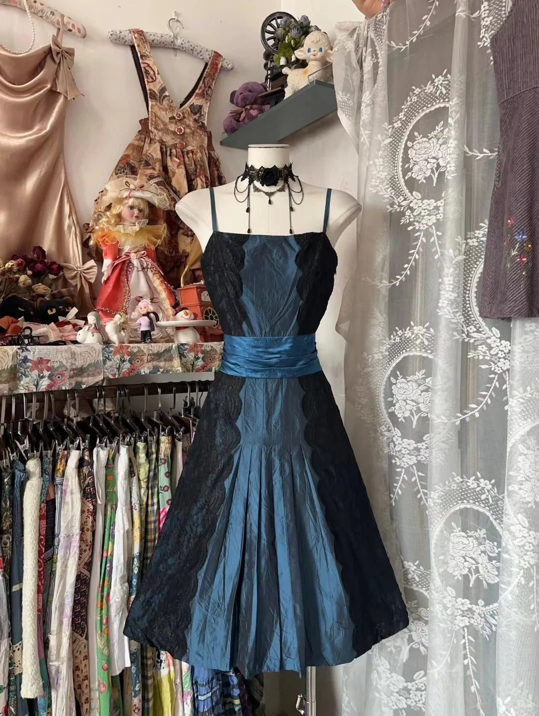 Süßes A-Linien Spaghettiträger Knielanges Ballkleid zum 16. Geburtstag Homecoming Outfits N3588
