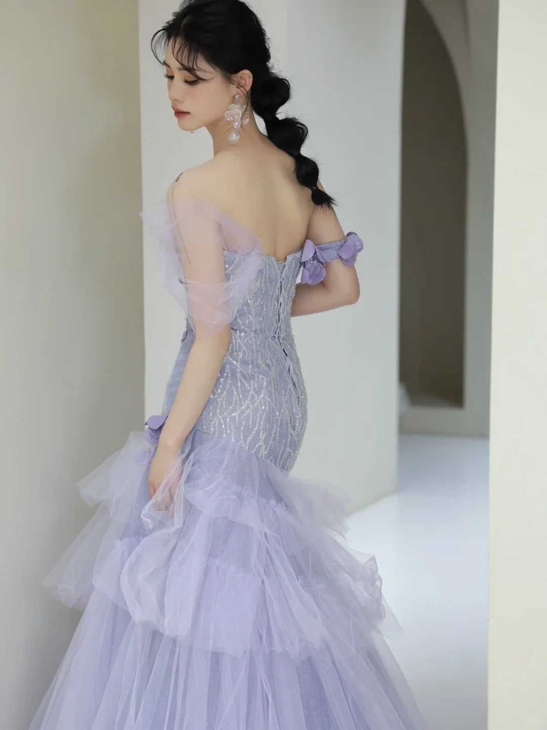 Robe de bal longue en tulle lilas, épaules dénudées, style sirène, N851