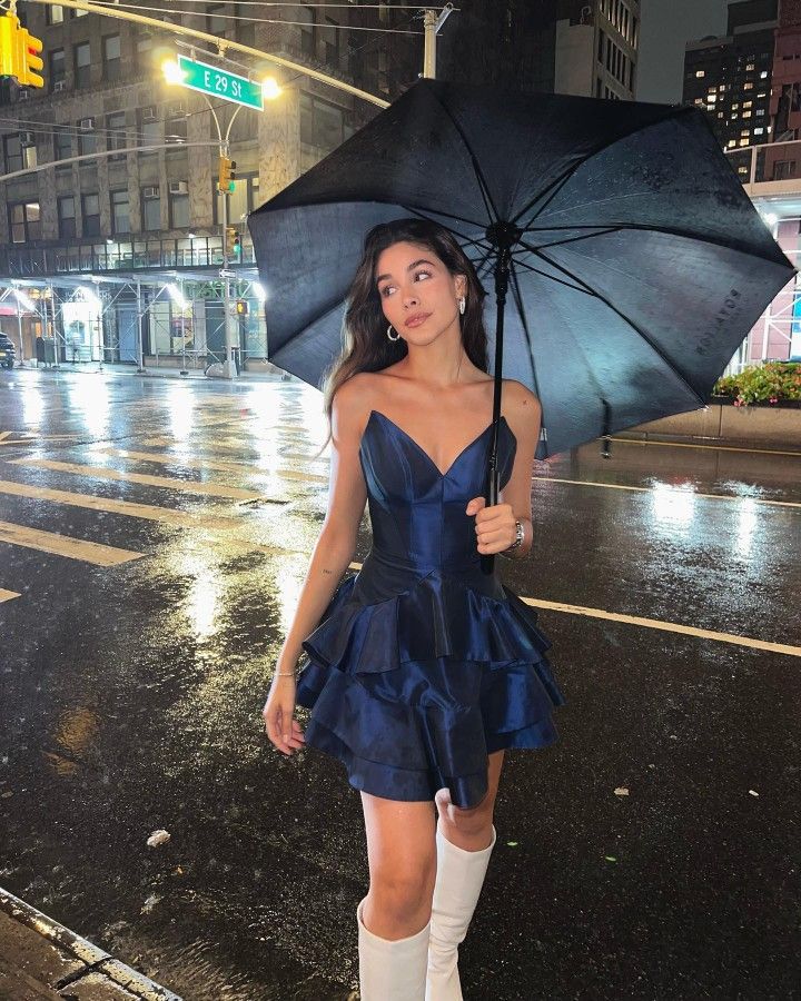 Elegantes Ballkleid, herzförmiger Ausschnitt, marineblauer Satin, semi-formal, Inspo für die 12. Klasse, kurze Mini-Heimkehrkleider RB4572