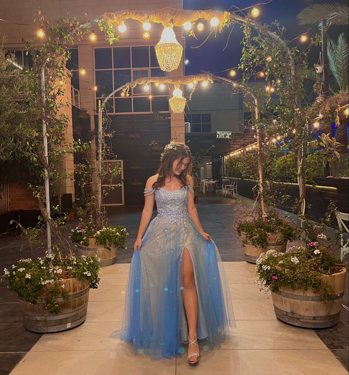 Robe de bal trapèze bustier bleu clair en tulle fendu et dentelle, inspiration mode adolescente, robe de soirée, robe de bal AB1129