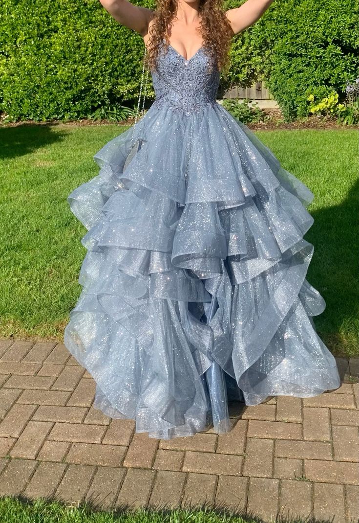 Elegantes Ballkleid für Damen, langes, graues Tüllkleid mit Spaghettiträgern, ideal für formelle Anlässe wie Tanz und Party, AB1783