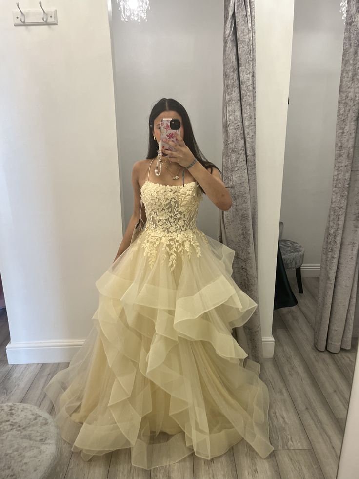 Aesthetic Princess Yellow Prom Dress Fairytale Ball Gown Halter Lace Appliques Long Formal Dresses RC1362
