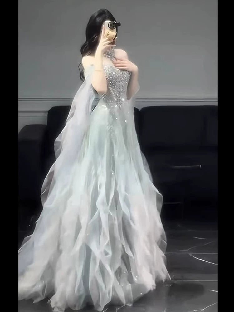 Robe de bal pailletée à épaules dénudées et manches à volants ornées de perles - Inspiration pour une longue soirée - Tenues pour un 18e anniversaire AB2224