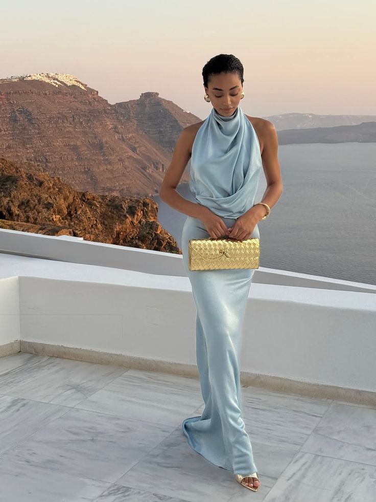 Robe longue en satin bleu ciel, coupe sirène simple, col haut, inspiration plage, été, jardin, robes d'invitées de mariage N2470