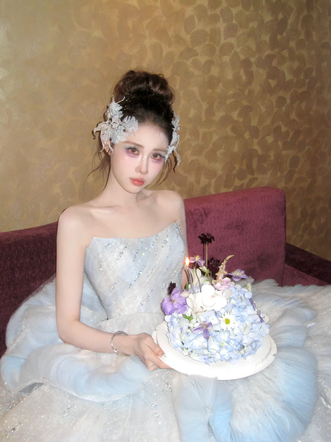 Robe de mariée princesse, robe de bal bustier en tulle bleu clair plissé, style robe de mariée longue et cintrée AB2404