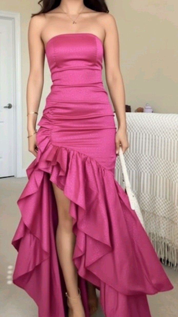 Robe de soirée longue rose fuchsia bustier plissée, coupe asymétrique, style modeste AB844