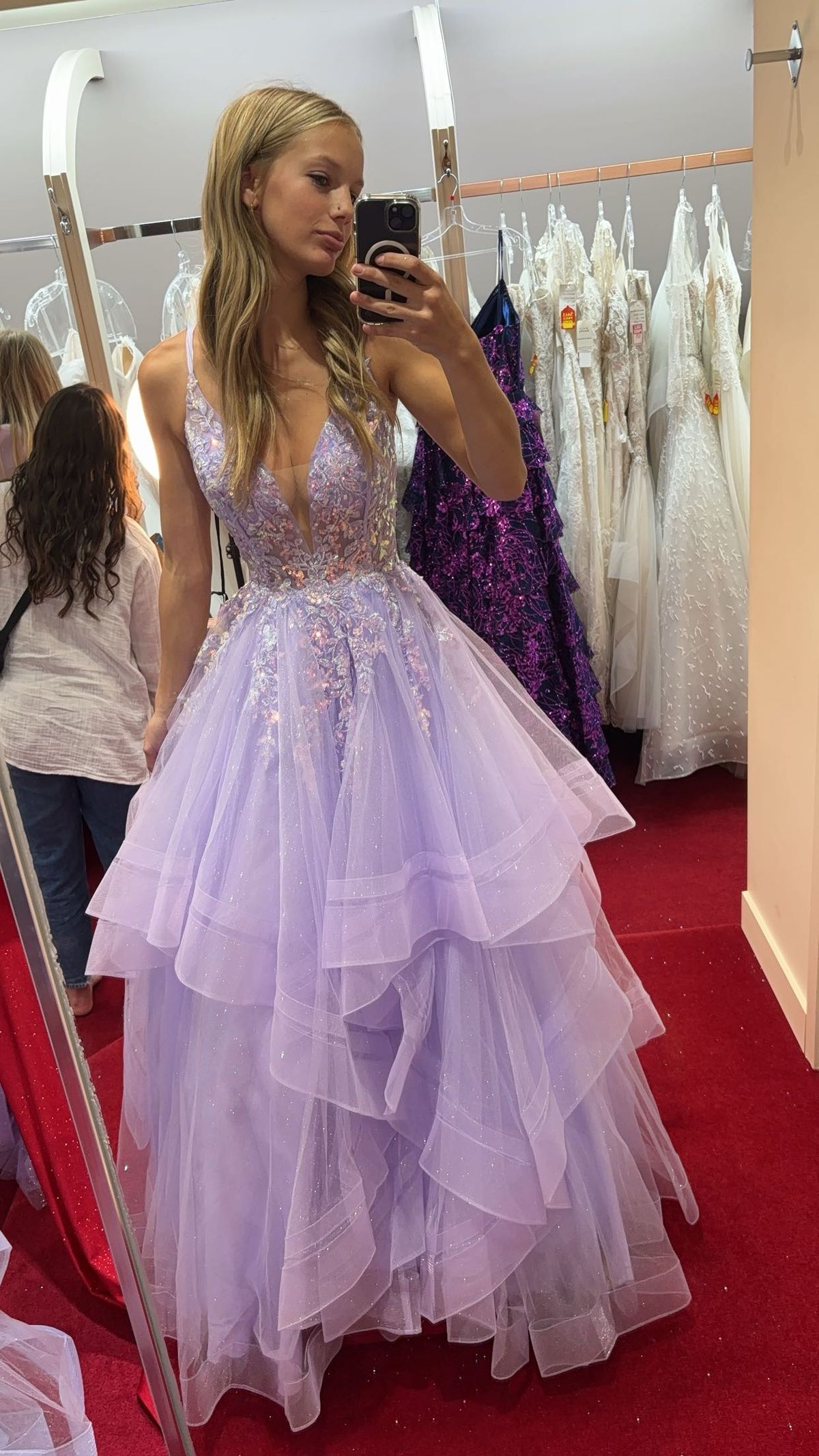 Unique Ball Gown V Neckline Lilac Tulle Lace Prom Dresses Formal Long Tiered Evening Party Gowns Vestidos De Dia AB571