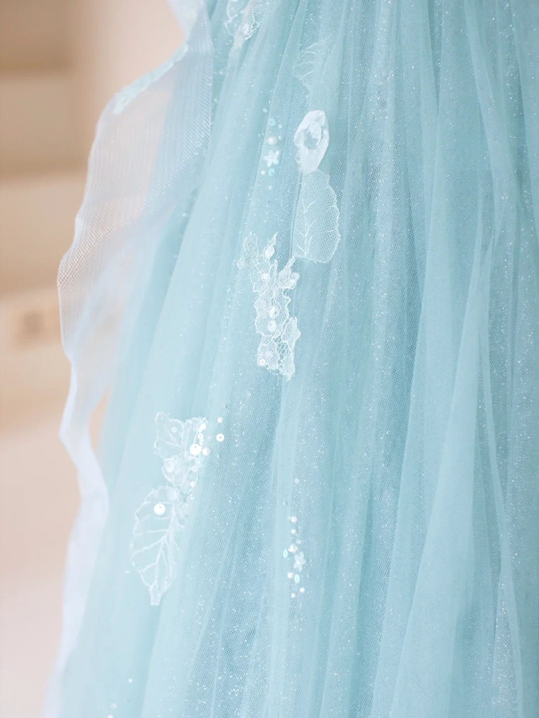 Robe de bal bustier bleu ciel clair en tulle, longue et ravissante, idéale pour un 19e anniversaire. Robe de bal N203