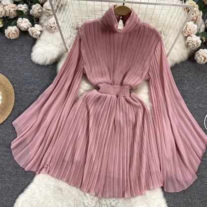 Chiffonkleid mit hohem Halsausschnitt und langen Ärmeln RF0004