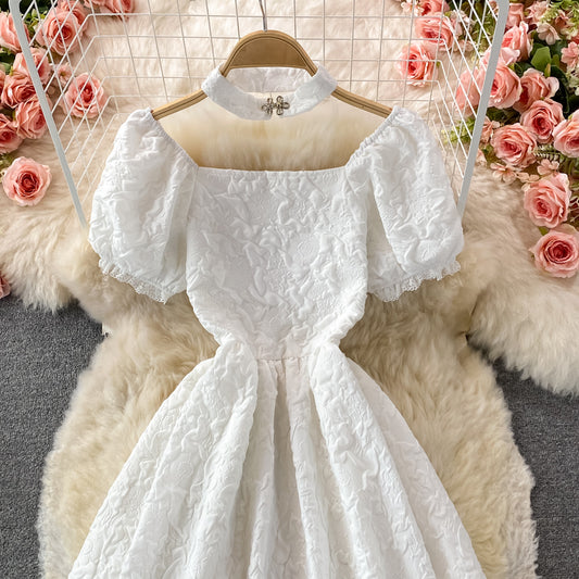 Weißes A-Linien-Kleid mit unregelmäßigem Schnitt, modisches Kleid RF0371