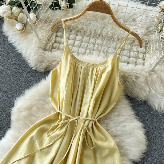 Gelbes A-Linien-Kurzkleid, modisches Kleid RF0040