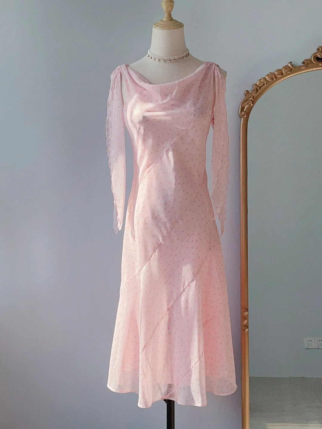 Robes d'invitée pour mariage, tenues de printemps-été Modest Mermaid Cowl rose blush longueur thé RB3237