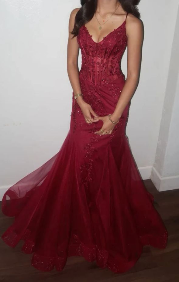 Meerjungfrauen-Abendkleid aus burgunderrotem Tüll mit V-Ausschnitt und Spitze, formelles Abendkleid AB543